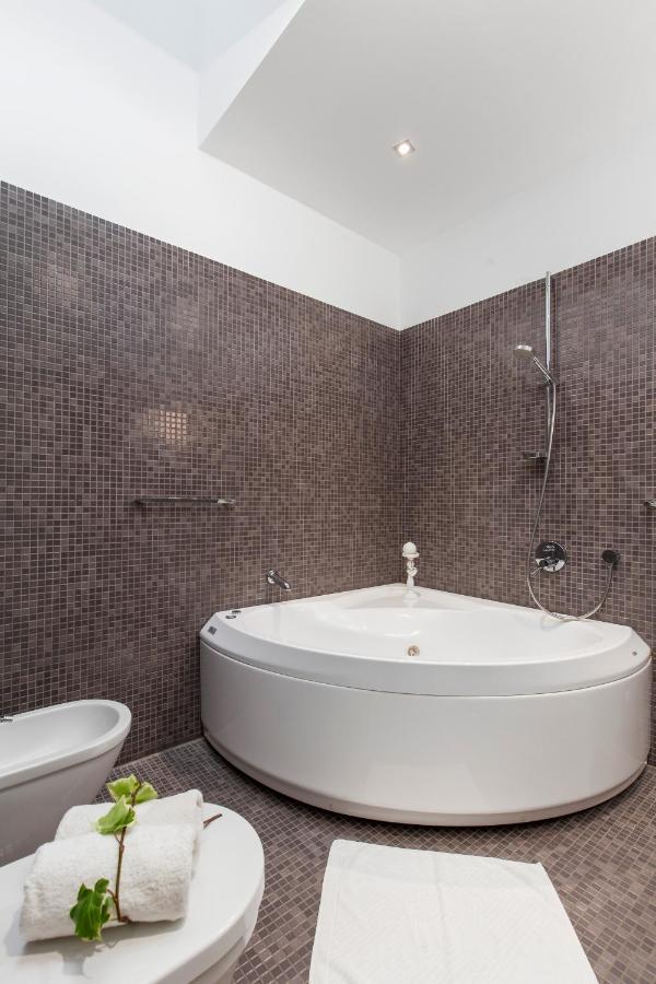 Apartments Rijeka In Екстериор снимка