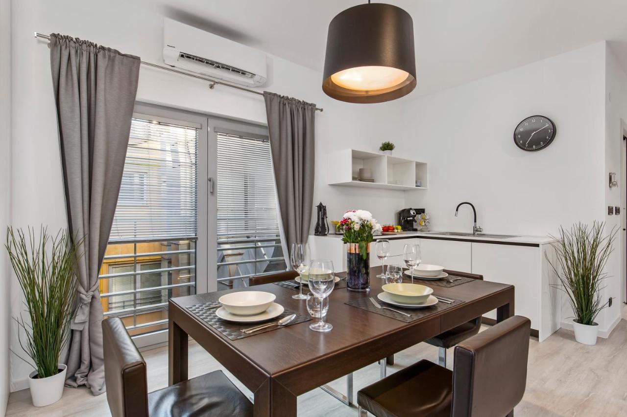 Apartments Rijeka In Екстериор снимка